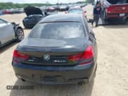 ✅ 2015 BMW 6 Series 640i xDrive • VIN: WBA6B8C56FD453614 • Lot: 42534852. Wystawiony na IAAI z przebiegiem 129 174 mil. Bezpłatny archiwum sprzedaży aukcyjnych z USA i szczegółowy raport historii pojazdu na DreamBid. Zdjęcie 17.