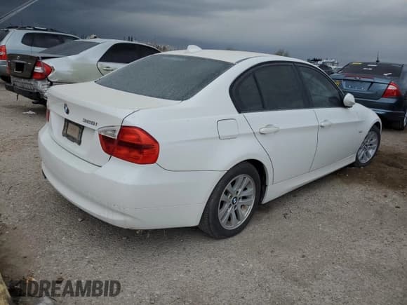 ✅ 2007 BMW 3 Series 328i • VIN: WBAVC535X7FZ71898 • Lot: 88534075. Wystawiony na Copart z przebiegiem Nie podano. Bezpłatny archiwum sprzedaży aukcyjnych z USA i szczegółowy raport historii pojazdu na DreamBid. Zdjęcie 3.