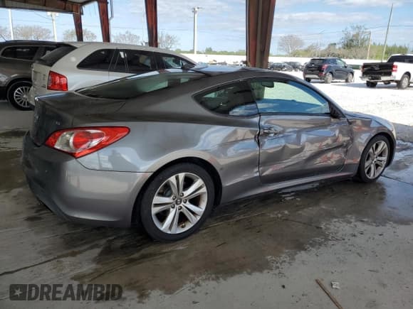 ✅ 2011 Hyundai Genesis Coupe Grand Touring • VIN: KMHHU6KH5BU058125 • Lot: 52256655. Wystawiony na Copart z przebiegiem 174 568 mil. Bezpłatny archiwum sprzedaży aukcyjnych z USA i szczegółowy raport historii pojazdu na DreamBid. Zdjęcie 3.