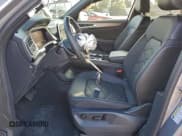 ✅ 2024 Volkswagen Atlas SE • VIN: 1V2HE2CA2RC231769 • Lot: 96162585. Wystawiony na Copart z przebiegiem 38 618 mil. Bezpłatny archiwum sprzedaży aukcyjnych z USA i szczegółowy raport historii pojazdu na DreamBid. Zdjęcie 7.