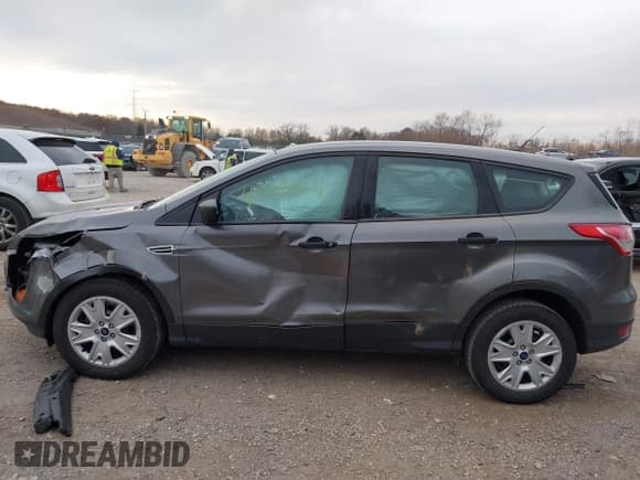 ✅ 2014 Ford Escape S • VIN: 1FMCU0F79EUA74938 • Lot: 43661731. Wystawiony na IAAI z przebiegiem 111 616 mil. Bezpłatny archiwum sprzedaży aukcyjnych z USA i szczegółowy raport historii pojazdu na DreamBid. Zdjęcie 14.