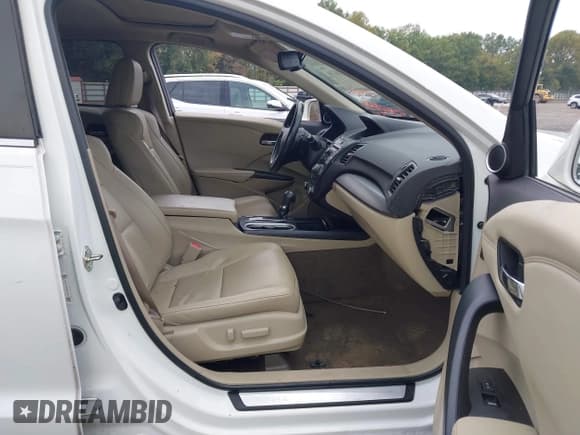 ✅ 2017 Acura RDX • VIN: 5J8TB3H35HL002619 • Lot: 43261266. Listed on IAAI with 93,713 mi. Free auction sales archive from the USA and detailed vehicle history report at DreamBid. Image 5.