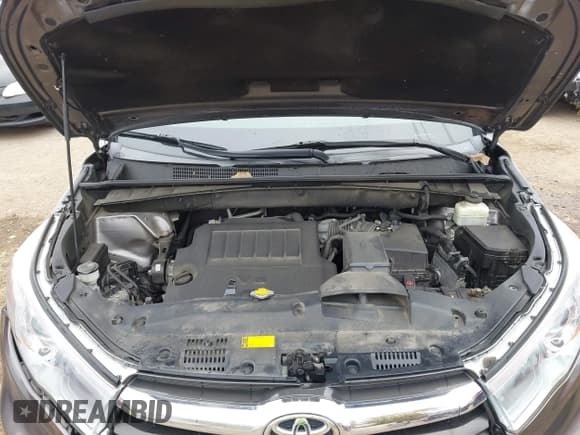 ✅ 2015 Toyota Highlander XLE • VIN: 5TDJKRFH0FS130429 • Lot: 43410601. Listed on IAAI with 54,647 mi. Free auction sales archive from the USA and detailed vehicle history report at DreamBid. Image 10.