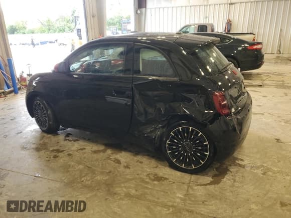 ✅ 2024 FIAT 500e INSPI(RED) • VIN: ZFAFFAA46RX217208 • Lot: 66848505. Listed on Copart with 2,138 mi. Free auction sales archive from the USA and detailed vehicle history report at DreamBid. Image 2.