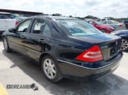 ✅ 2004 Mercedes-Benz C 240 • VIN: WDBRF61J54A573216 • Lot: 42504993. Wystawiony na IAAI z przebiegiem 41 009 mil. Bezpłatny archiwum sprzedaży aukcyjnych z USA i szczegółowy raport historii pojazdu na DreamBid. Zdjęcie 3.