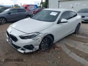 ✅ 2021 BMW 2 Series 228i • VIN: WBA53AK02M7J43610 • Lot: 43704080. Wystawiony na IAAI z przebiegiem 58 787 mil. Bezpłatny archiwum sprzedaży aukcyjnych z USA i szczegółowy raport historii pojazdu na DreamBid. Zdjęcie 18.
