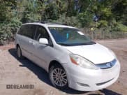✅ 2008 Toyota Sienna XLE • VIN: 5TDZK22CX8S208531 • Lot: 43414715. Wystawiony na IAAI z przebiegiem 182 362 mil. Bezpłatny archiwum sprzedaży aukcyjnych z USA i szczegółowy raport historii pojazdu na DreamBid. Zdjęcie 1.