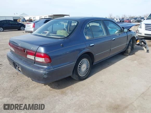 ✅ 1998 Infiniti I30 Standard • VIN: JNKCA21A1WT604370 • Лот: 41792049. Опубликован ранее на IAAI с пробегом Не указан. Бесплатный доступ к архиву аукционных продаж из США и подробный отчёт об истории автомобиля на DreamBid. Изображение 4.