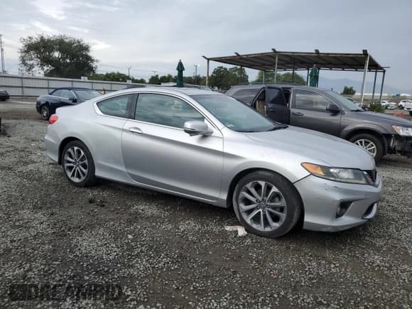 ✅ 2013 Honda Accord EX-L • VIN: 1HGCT2B88DA012899 • Lot: 70546695. Listed on Copart with 193,545 mi. Free auction sales archive from the USA and detailed vehicle history report at DreamBid. Image 4.