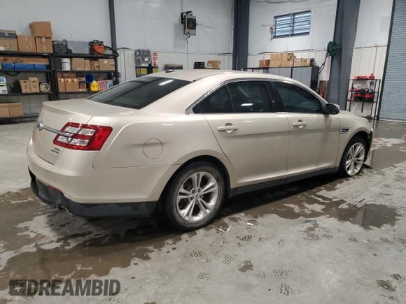 ✅ 2017 Ford Taurus SEL • VIN: 1FAHP2E89HG112569 • Lot: 61120595. Listed on Copart with 176,526 mi. Free auction sales archive from the USA and detailed vehicle history report at DreamBid. Image 3.