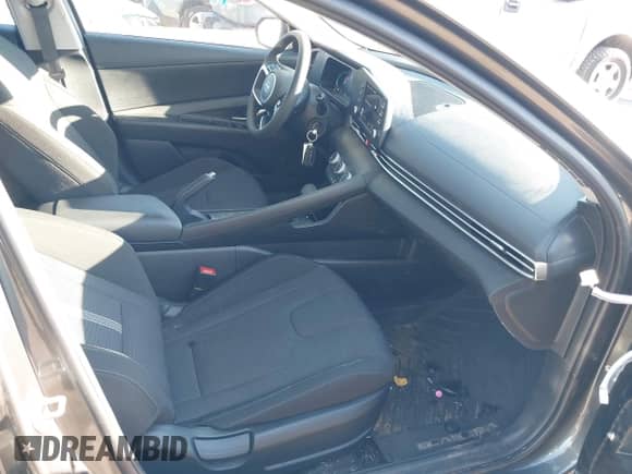 ✅ 2024 Hyundai Elantra SE • VIN: KMHLL4DG1RU647866 • Lot: 43503015. Wystawiony na IAAI z przebiegiem 34 096 mil. Bezpłatny archiwum sprzedaży aukcyjnych z USA i szczegółowy raport historii pojazdu na DreamBid. Zdjęcie 5.