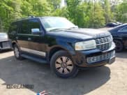 ✅ 2007 Lincoln Navigator • VIN: 5LMFU28567LJ16959 • Lot: 42211877. Wystawiony na IAAI z przebiegiem 196 635 mil. Bezpłatny archiwum sprzedaży aukcyjnych z USA i szczegółowy raport historii pojazdu na DreamBid. Zdjęcie 1.