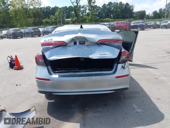 ✅ 2025 Honda Civic Sport • VIN: 2HGFE4F83SH317352 • Lot: 43093094. Wystawiony na IAAI z przebiegiem 20 539 mil. Bezpłatny archiwum sprzedaży aukcyjnych z USA i szczegółowy raport historii pojazdu na DreamBid. Zdjęcie 17.