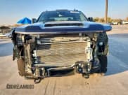 ✅ 2024 Chevrolet Silverado 2500HD LT • VIN: 1GC4YNEY5RF290462 • Lot: 93521675. Wystawiony na Copart z przebiegiem 27 949 mil. Bezpłatny archiwum sprzedaży aukcyjnych z USA i szczegółowy raport historii pojazdu na DreamBid. Zdjęcie 5.