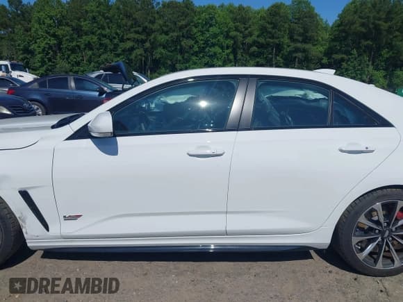 ✅ 2024 Cadillac CT4-V Blackwing • VIN: 1G6D75RP9R0410192 • Lot: 42556603. Listed on IAAI with 3,675 mi. Free auction sales archive from the USA and detailed vehicle history report at DreamBid. Image 15.