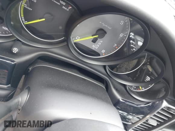 ✅ 2016 Porsche Panamera S E-Hybrid • VIN: WP0AD2A75GL041135 • Lot: 40540222. Listed on IAAI with Not provided. Free auction sales archive from the USA and detailed vehicle history report at DreamBid. Image 14.