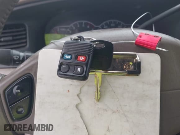 ✅ 2000 Ford Windstar SE • VIN: 2FMDA5249YBB23684 • Lot: 42675470. Wystawiony na IAAI z przebiegiem 161 865 mil. Bezpłatny archiwum sprzedaży aukcyjnych z USA i szczegółowy raport historii pojazdu na DreamBid. Zdjęcie 10.