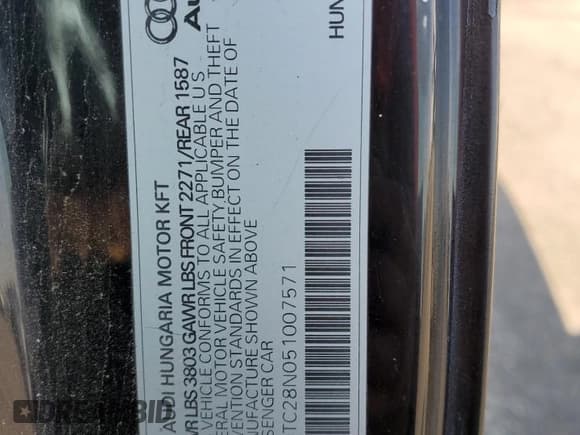✅ 2005 Audi TT • VIN: TRUTC28N051007571 • Lot: 71468685. Wystawiony na Copart z przebiegiem 121 073 mil. Bezpłatny archiwum sprzedaży aukcyjnych z USA i szczegółowy raport historii pojazdu na DreamBid. Zdjęcie 12.