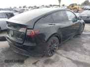 ✅ 2022 Tesla Model Y Performance • VIN: 7SAYGDEF0NF574239 • Lot: 41569830. Wystawiony na IAAI z przebiegiem 45 870 mil. Bezpłatny archiwum sprzedaży aukcyjnych z USA i szczegółowy raport historii pojazdu na DreamBid. Zdjęcie 4.