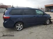 ✅ 2020 Toyota Sienna LE • VIN: 5TDJZ3DC2LS246596 • Lot: 82495544. Listed on Copart with Not provided. Free auction sales archive from the USA and detailed vehicle history report at DreamBid. Image 3.