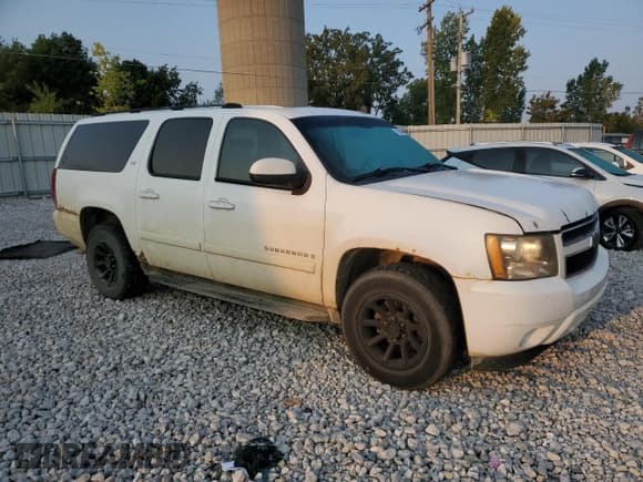 ✅ 2007 Chevrolet Suburban LTZ • VIN: 3GNFK16347G144417 • Lot: 71093544. Wystawiony na Copart z przebiegiem 279 255 mil. Bezpłatny archiwum sprzedaży aukcyjnych z USA i szczegółowy raport historii pojazdu na DreamBid. Zdjęcie 4.
