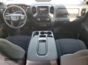 ✅ 2021 GMC Sierra 1500 • VIN: 3GTU9AEF1MG200185 • Lot: 61402845. Wystawiony na Copart z przebiegiem 67 554 mil. Bezpłatny archiwum sprzedaży aukcyjnych z USA i szczegółowy raport historii pojazdu na DreamBid. Zdjęcie 8.