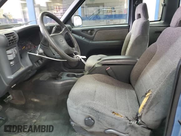 ✅ 1996 Chevrolet S-10 LS • VIN: 1GCCS19WXT8228100 • Лот: 46707215. Опубликован ранее на Copart с пробегом 150 240 миль. Бесплатный доступ к архиву аукционных продаж из США и подробный отчёт об истории автомобиля на DreamBid. Изображение 7.