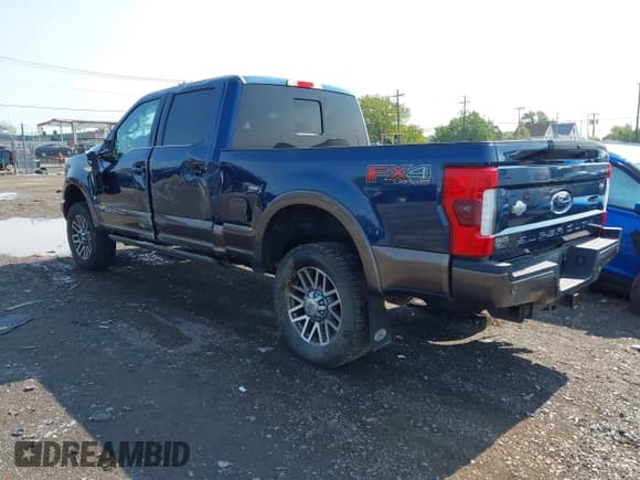 ✅ 2017 Ford F-250 Lariat • VIN: 1FT7W2BT6HEC75421 • Lot: 43154108. Wystawiony na IAAI z przebiegiem 103 683 mil. Bezpłatny archiwum sprzedaży aukcyjnych z USA i szczegółowy raport historii pojazdu na DreamBid. Zdjęcie 3.