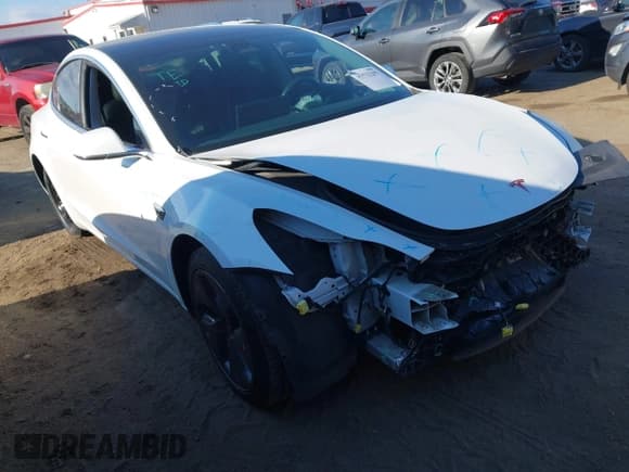 ✅ 2019 Tesla Model 3 Long Range • VIN: 5YJ3E1EB3KF442340 • Лот: 43512297. Опубликован ранее на IAAI с пробегом 101 727 миль. Бесплатный доступ к архиву аукционных продаж из США и подробный отчёт об истории автомобиля на DreamBid. Изображение 1.