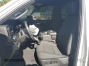 ✅ 2023 Chevrolet Silverado 1500 • VIN: 1GCPACE8XPZ272251 • Лот: 83426684. Опубликован ранее на Copart с пробегом 19 516 миль. Бесплатный доступ к архиву аукционных продаж из США и подробный отчёт об истории автомобиля на DreamBid. Изображение 7.