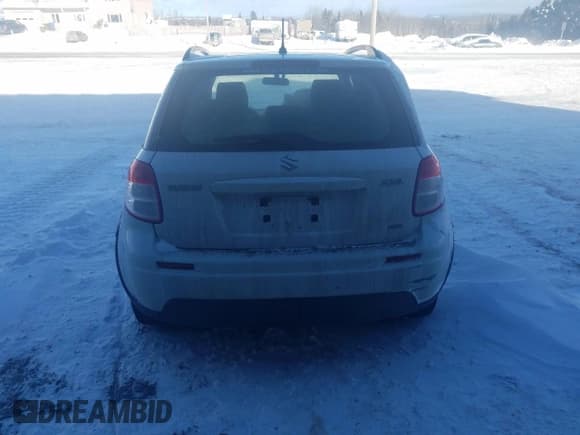 ✅ 2013 Suzuki SX4 Crossover • VIN: JS2YB5A34D6101523 • Lot: 83203184. Wystawiony na Copart z przebiegiem 114 057 mil. Bezpłatny archiwum sprzedaży aukcyjnych z USA i szczegółowy raport historii pojazdu na DreamBid. Zdjęcie 6.