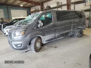 ✅ 2023 Ford Transit Passenger XL • VIN: 1FBAX9YG7PKA99683 • Лот: 72123694. Опубликован ранее на Copart с пробегом 21 370 миль. Бесплатный доступ к архиву аукционных продаж из США и подробный отчёт об истории автомобиля на DreamBid. Изображение 1.