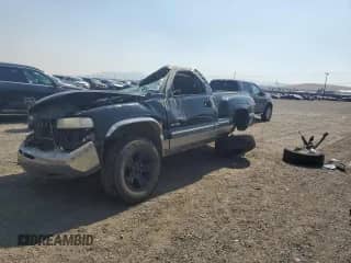 2002 Chevrolet Silverado 1500 LS with VIN 1GCEK14T02Z111673, listed as a Copart auction lot 68922974 with Not provided miles and Clean title. Bid and sale history available at DreamBid. Image 1.