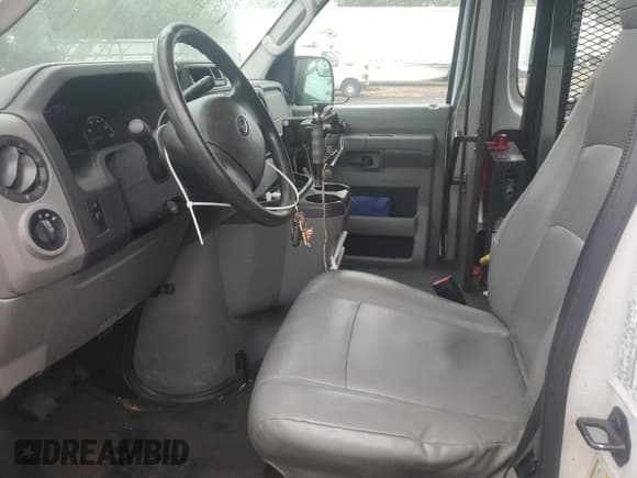 ✅ 2014 Ford Econoline Cargo Commercial • VIN: 1FTNS2EW2EDA97596 • Lot: 54776635. Listed on Copart with 54,236 mi. Free auction sales archive from the USA and detailed vehicle history report at DreamBid. Image 7.