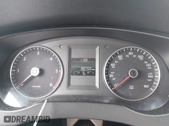 ✅ 2014 Volkswagen Jetta TDI w/Premium/Nav • VIN: 3VWLL7AJ4EM301098 • Lot: 42444151. Listed on IAAI with 180,750 mi. Free auction sales archive from the USA and detailed vehicle history report at DreamBid. Image 7.