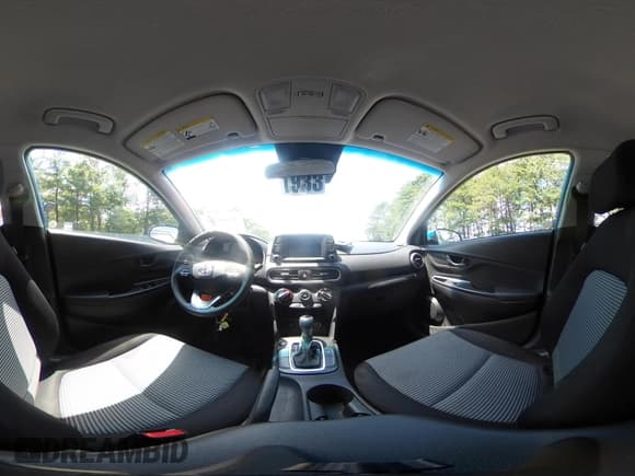 ✅ 2019 Hyundai Kona SE • VIN: KM8K12AA3KU340694 • Лот: 42688160. Опубликован ранее на IAAI с пробегом 62 455 миль. Бесплатный доступ к архиву аукционных продаж из США и подробный отчёт об истории автомобиля на DreamBid. Изображение 17.