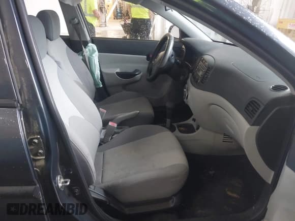 ✅ 2008 Hyundai Accent GLS • VIN: KMHCN46C18U221758 • Лот: 42344425. Опубликован ранее на IAAI с пробегом 189 878 миль. Бесплатный доступ к архиву аукционных продаж из США и подробный отчёт об истории автомобиля на DreamBid. Изображение 5.