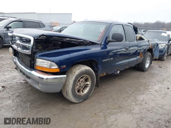 ✅ 2000 Dodge Dakota • VIN: 1B7GL22X8YS553040 • Lot: 41186125. Listed on IAAI with 88,127 mi. Free auction sales archive from the USA and detailed vehicle history report at DreamBid. Image 2.