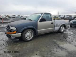 2000 Chevrolet S-10 LS with VIN 1GCCS1447Y8109286, listed as a Copart auction lot 87092494 with 167,214 mi miles and Salvage title. Bid and sale history available at DreamBid. Image 1.