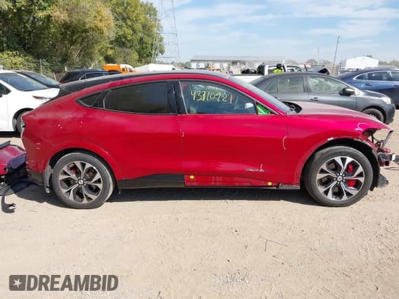 ✅ 2021 Ford Mustang Mach-E Premium • VIN: 3FMTK3SU2MMA02680 • Lot: 43310921. Wystawiony na IAAI z przebiegiem 74 719 mil. Bezpłatny archiwum sprzedaży aukcyjnych z USA i szczegółowy raport historii pojazdu na DreamBid. Zdjęcie 14.