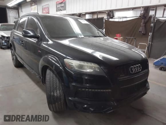 ✅ 2015 Audi Q7 S line Prestige • VIN: WA1DGAFE3FD003184 • Лот: 43350687. Опубликован ранее на IAAI с пробегом 129 236 миль. Бесплатный доступ к архиву аукционных продаж из США и подробный отчёт об истории автомобиля на DreamBid. Изображение 1.