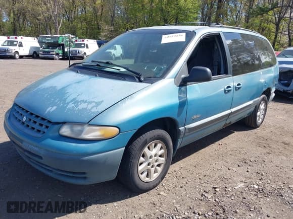 ✅ 1997 Plymouth Voyager SE • VIN: 1P4GP44R3VB408980 • Lot: 42159229. Wystawiony na IAAI z przebiegiem 223 965 mil. Bezpłatny archiwum sprzedaży aukcyjnych z USA i szczegółowy raport historii pojazdu na DreamBid. Zdjęcie 2.