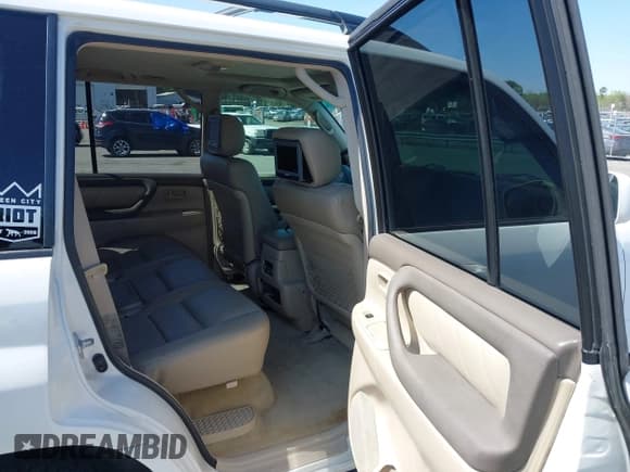 ✅ 2004 Toyota Land Cruiser • VIN: JTEHT05J942064667 • Lot: 41918167. Wystawiony na IAAI z przebiegiem 264 856 mil. Bezpłatny archiwum sprzedaży aukcyjnych z USA i szczegółowy raport historii pojazdu na DreamBid. Zdjęcie 8.