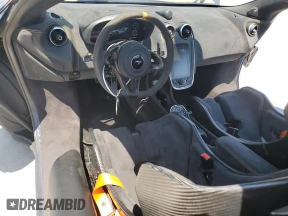 ✅ 2020 McLaren 600LT • VIN: SBM13SAA8LW008421 • Lot: 68654184. Wystawiony na Copart z przebiegiem 8 453 mil. Bezpłatny archiwum sprzedaży aukcyjnych z USA i szczegółowy raport historii pojazdu na DreamBid. Zdjęcie 8.