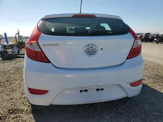 ✅ 2017 Hyundai Accent SE • VIN: KMHCT5AE5HU300581 • Lot: 91116975. Wystawiony na Copart z przebiegiem 134 881 mil. Bezpłatny archiwum sprzedaży aukcyjnych z USA i szczegółowy raport historii pojazdu na DreamBid. Zdjęcie 6.