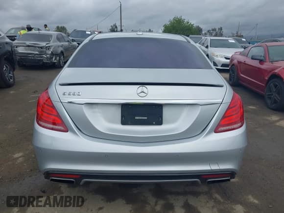 ✅ 2015 Mercedes-Benz S 550 • VIN: WDDUG8CB7FA195614 • Lot: 42068619. Listed on IAAI with 64,275 mi. Free auction sales archive from the USA and detailed vehicle history report at DreamBid. Image 17.