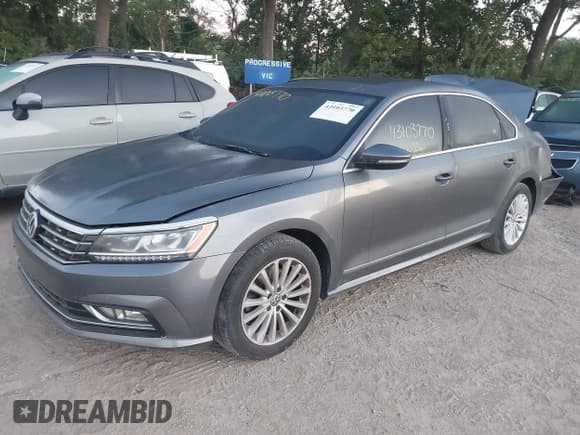 ✅ 2017 Volkswagen Passat SE • VIN: 1VWBT7A34HC064910 • Lot: 43103770. Listed on IAAI with 150,353 mi. Free auction sales archive from the USA and detailed vehicle history report at DreamBid. Image 18.