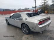 ✅ 2012 Dodge Challenger R/T Plus • VIN: 2C3CDYBT1CH268535 • Lot: 41426901. Wystawiony na IAAI z przebiegiem 6 735 mil. Bezpłatny archiwum sprzedaży aukcyjnych z USA i szczegółowy raport historii pojazdu na DreamBid. Zdjęcie 3.
