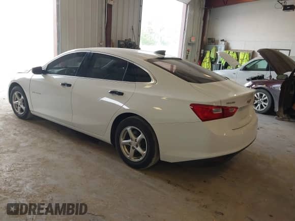 2017 Chevrolet Malibu LS с VIN 1G1ZC5ST1HF266129, выставлен на аукционе IAAI как лот 42416027 с пробегом 108 020 миль миль и . История ставок и продаж доступна на DreamBid. Изображение 3.