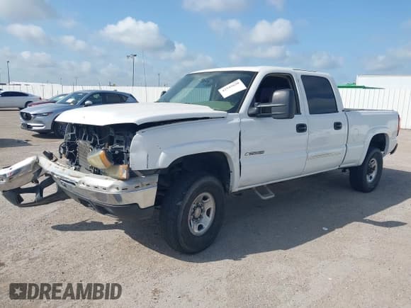 ✅ 2006 Chevrolet Silverado 2500HD LT2 • VIN: 1GCHK23U56F109356 • Lot: 42545620. Wystawiony na IAAI z przebiegiem 198 072 mil. Bezpłatny archiwum sprzedaży aukcyjnych z USA i szczegółowy raport historii pojazdu na DreamBid. Zdjęcie 17.